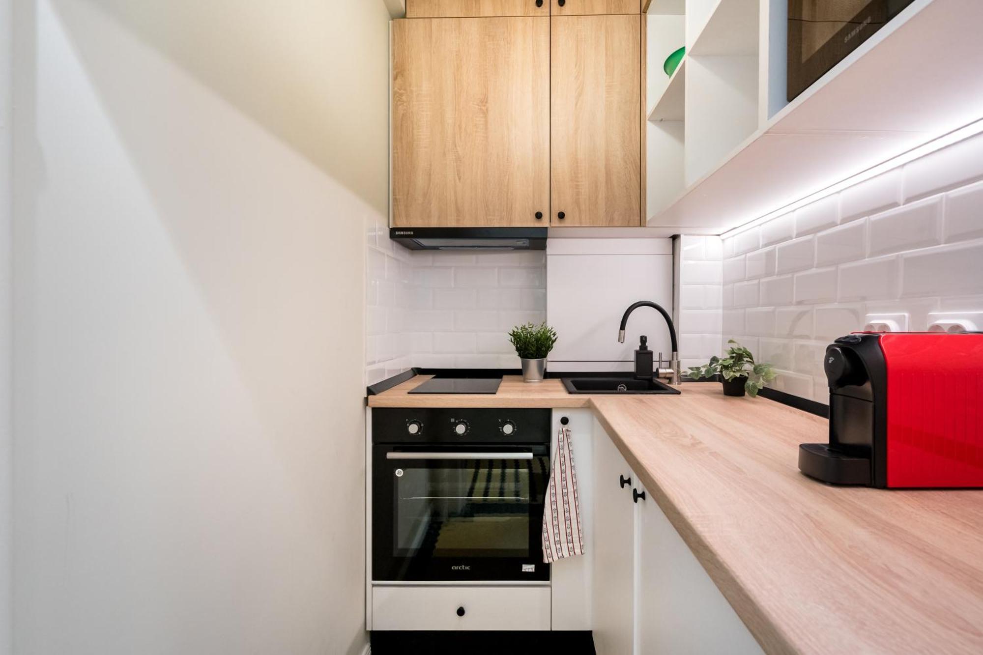 Urban Dream Studio With City Views & Comfort Bucharest Luaran gambar
